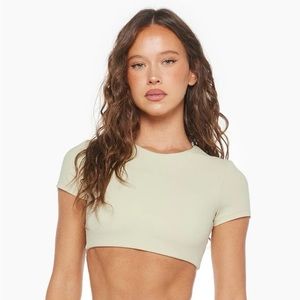 Crop Shop Boutique x Isabelle Mathers Freedom Active Tee Chai size M NWT